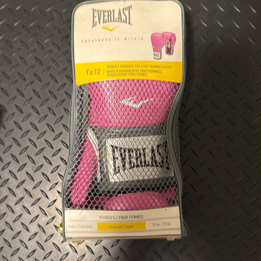 Everlast Woman’s boxing Gloves Advanced 12oz BRAND NEW